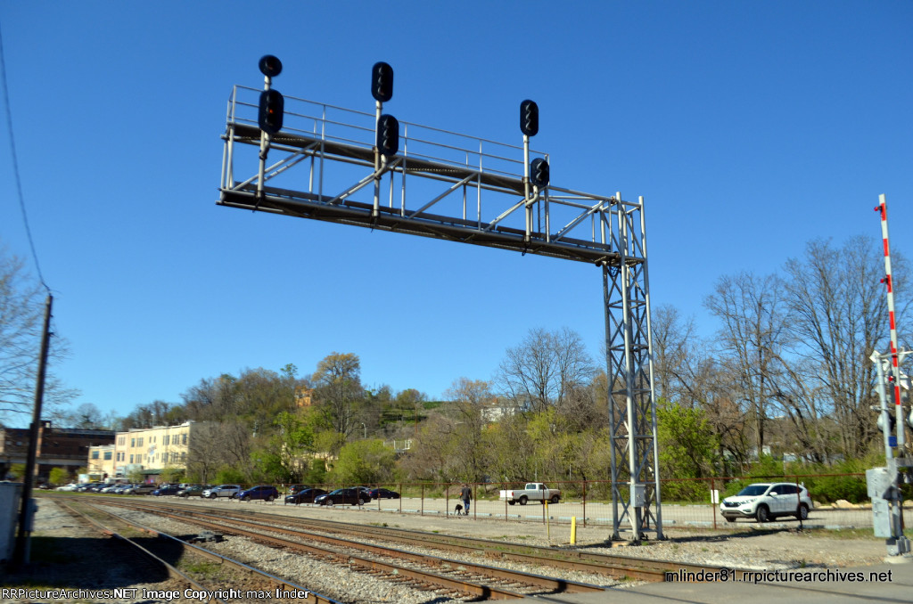 Southern signal bridge